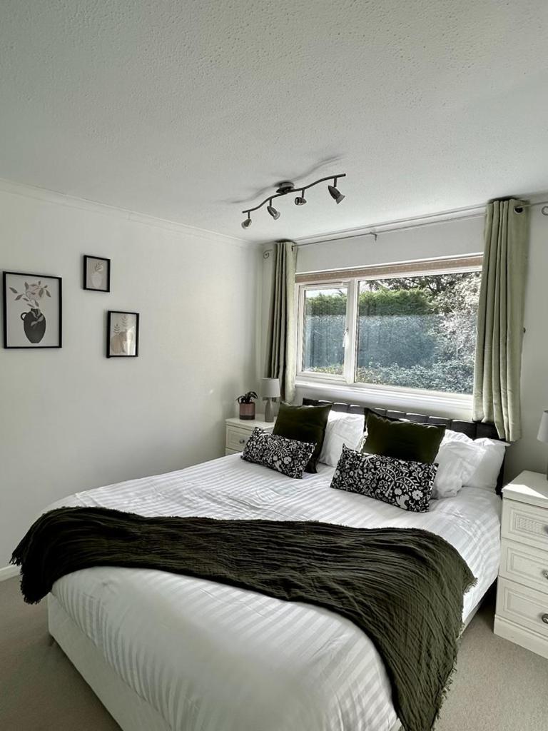 Stylish 3 Bed House Holiday home Hitchin